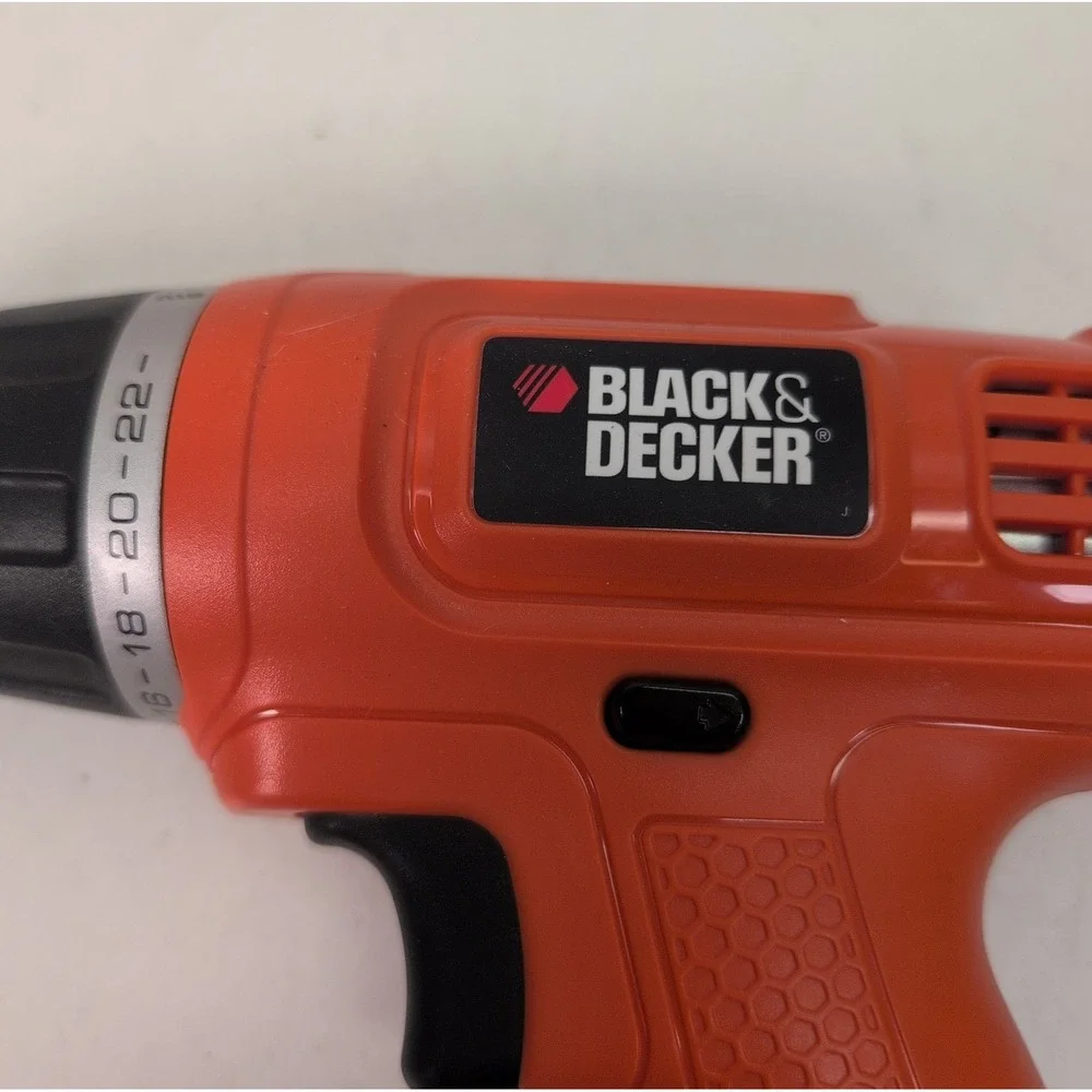 BLACK & DECKER 18V CORDLESS DRILL GC1800‎ WORKS TOOL ONLY